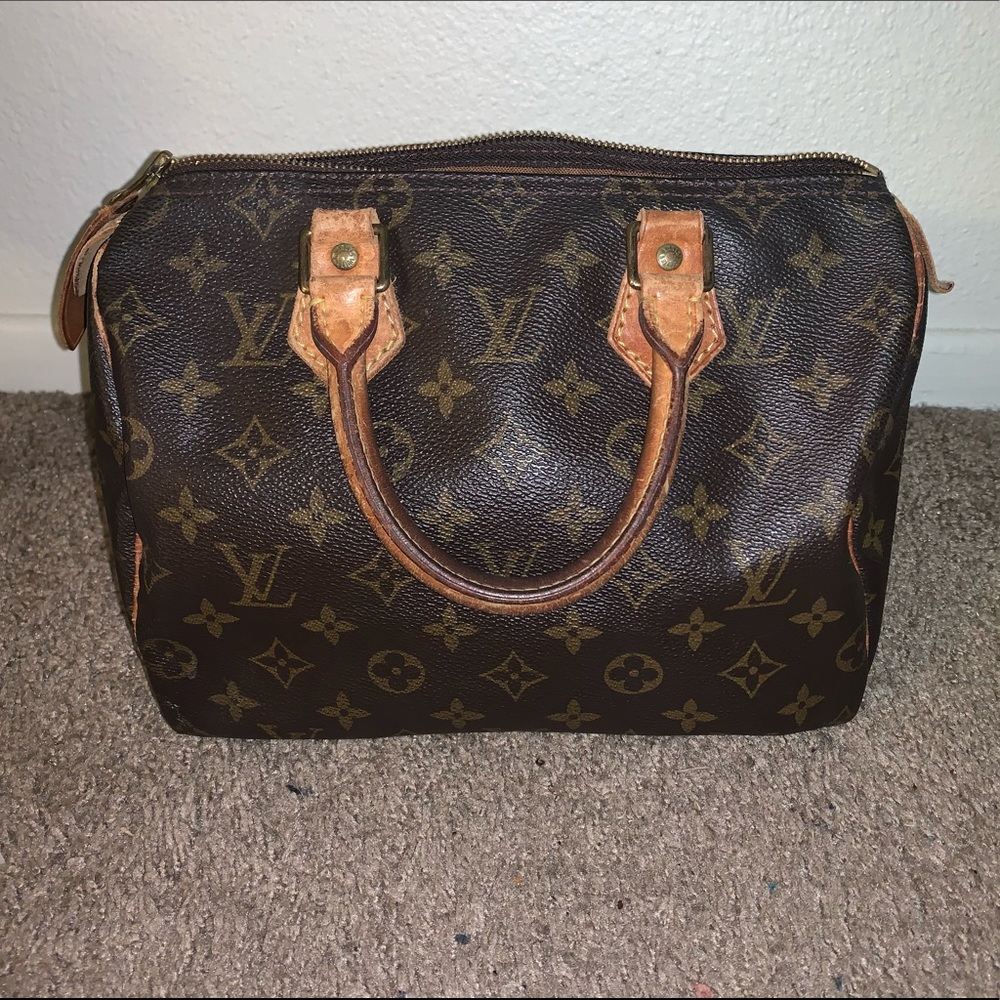 💯 AUTHENTIC Louis Vuitton Speedy 25